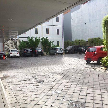 Urban Styles Hitz Kuta Hotel Кута Екстериор снимка