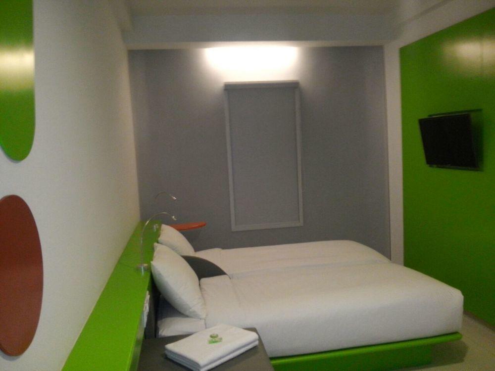 Urban Styles Hitz Kuta Hotel Кута Екстериор снимка
