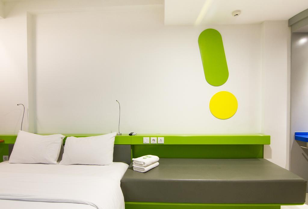 Urban Styles Hitz Kuta Hotel Кута Екстериор снимка