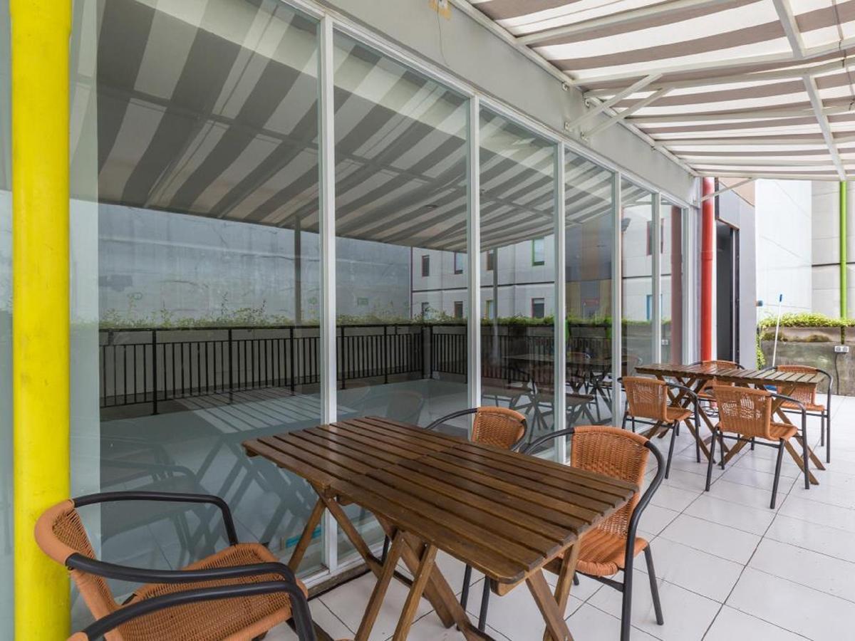 Urban Styles Hitz Kuta Hotel Кута Екстериор снимка