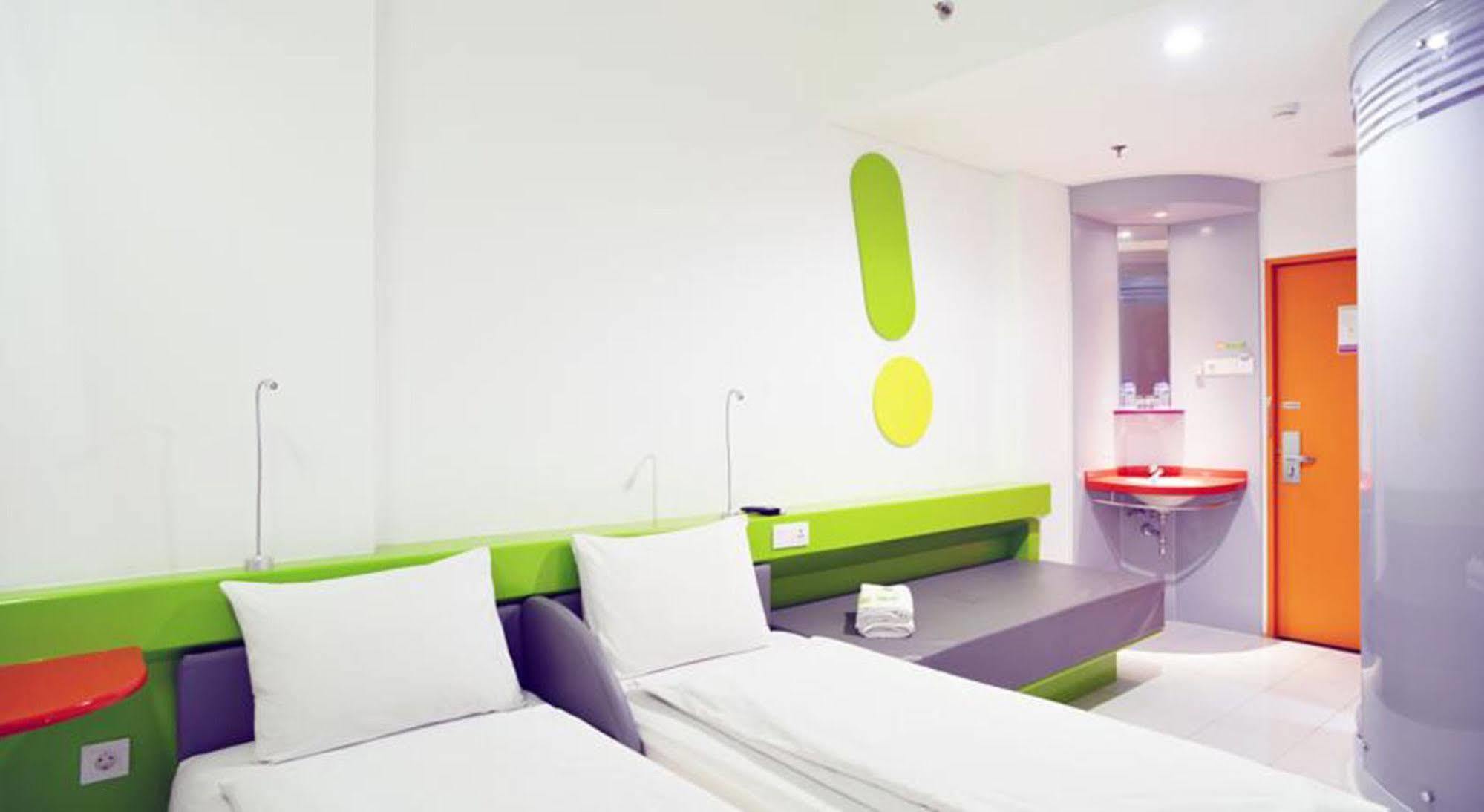 Urban Styles Hitz Kuta Hotel Кута Екстериор снимка