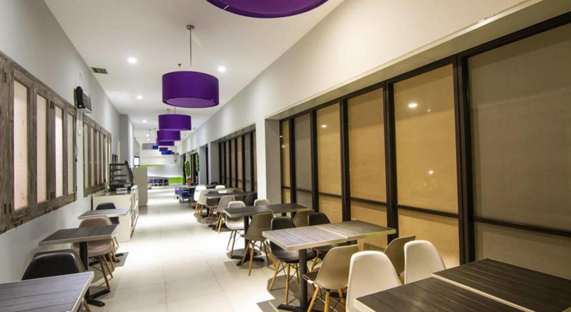Urban Styles Hitz Kuta Hotel Кута Екстериор снимка